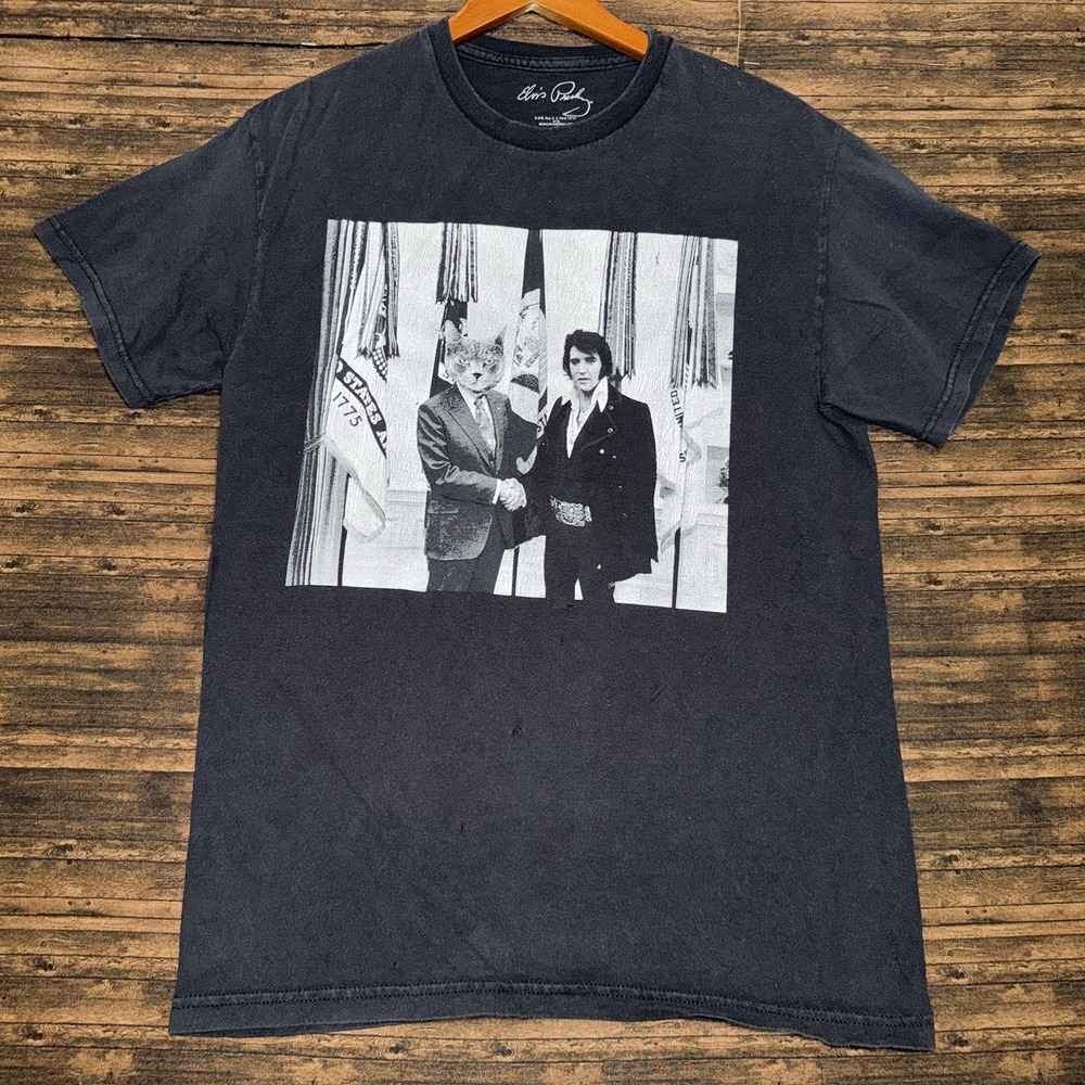 Elvis Presley Meets Richard Nixon/Cat Graphic T Shirt Size M